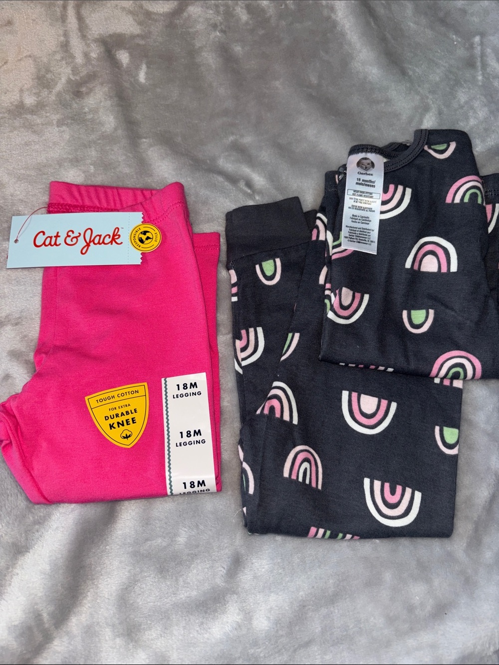 Cat & Jack Pink Solid Leggings and Black Rainbow-Print pajamas Set